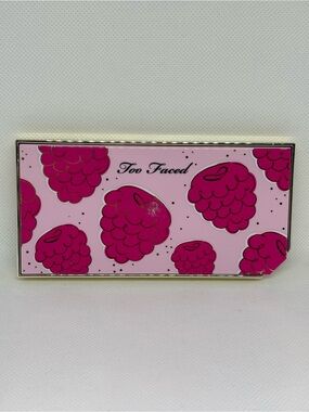Too Faced Razzle Dazzle Berry Palette Matte Shimmer NEW